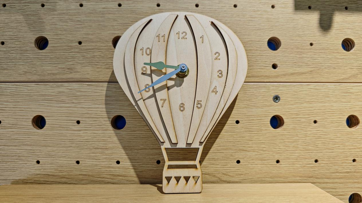 Comment utiliser un graveur laser sur bois 3D pour graver une horloge en montgolfière&nbsp;?