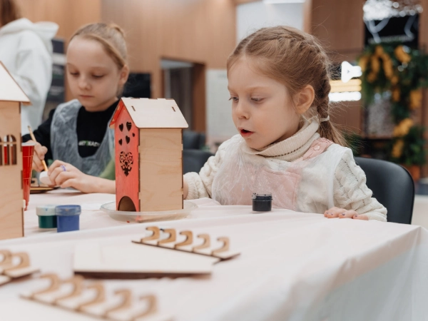 Découpeur laser scolaire pour découper des œuvres créatives